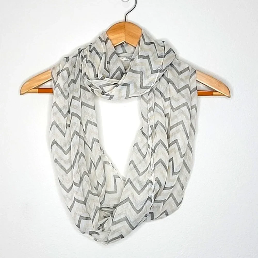 Casual White Cream Gray Striped Lightweight Infinity Scarf OS
